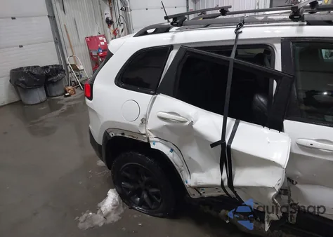 2018 Jeep Cherokee Trailhawk 4X4 z USA, uszkodzony, nr VIN 1C4PJMBXXJD582406